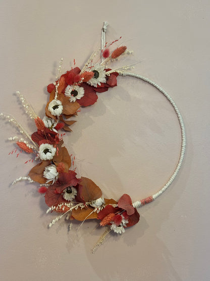 La couronne de fleurs séchées