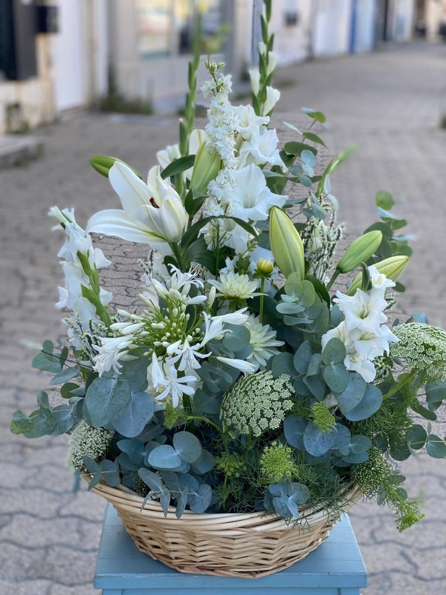 La corbeille de deuil - Les jolies fleurs